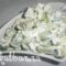 Простой салат с авокадо и зелёным луком