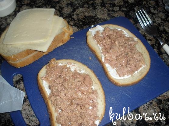 Мой любимый бутерброд — тост с тунцом и сыром