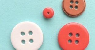Накладки на пуговицы: маленькая вещь — большая польза